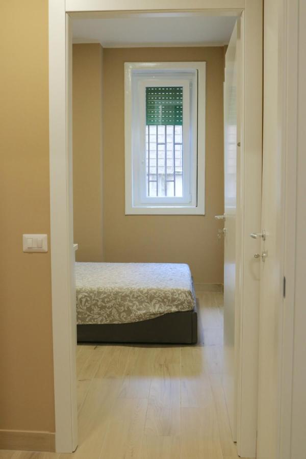 Portello Double Rooms Flat - 3 People Milan Bagian luar foto