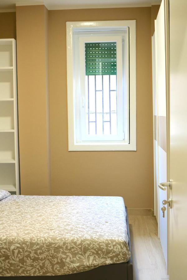 Portello Double Rooms Flat - 3 People Milan Bagian luar foto